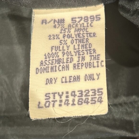 Plaid Blazer with Red and Black Checkered Pattern - Picture 9 of 9